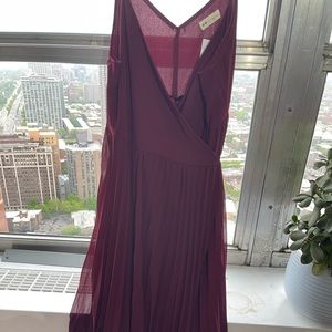 böhme Art and ephect Burgundy Spaghetti Strap Wrap Dress with Accordion Skirt